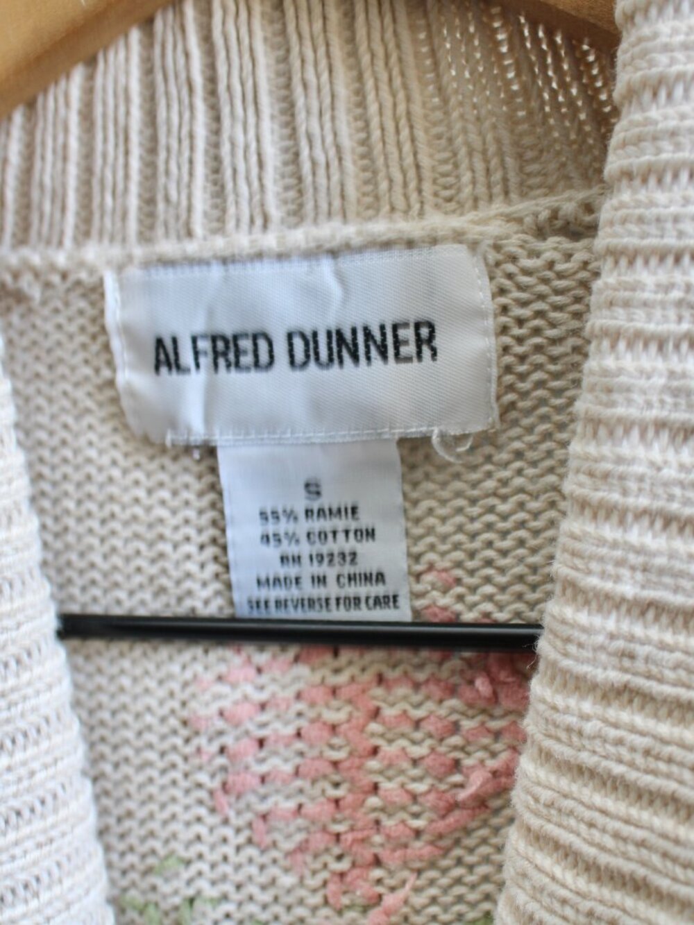 Alfred Dunner Cottagecore Vintage Knit Embroidered Cardigan Cream Pink sz Small - Picture 3 of 4